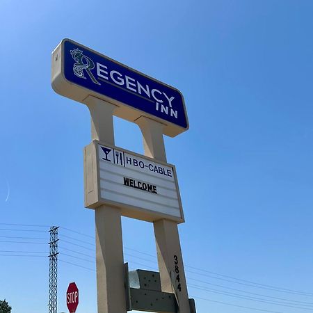 Regency Inn Fresno Exterior photo