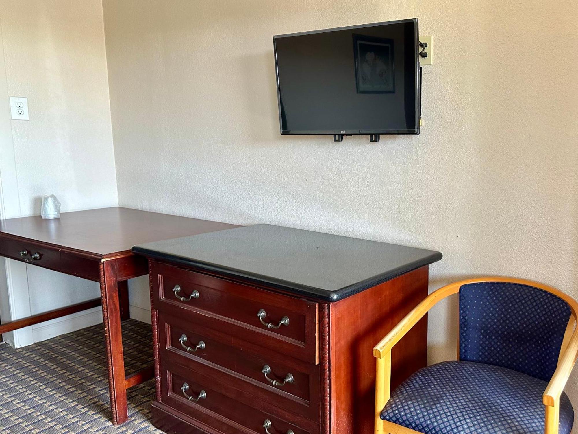 Regency Inn Fresno Exterior photo